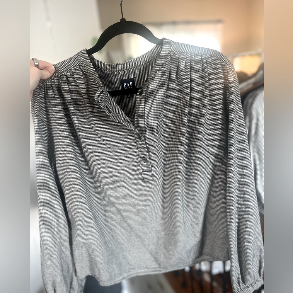 GAP Houndstooth Top